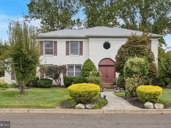 21 Roy Lane, Huntingdon Valley PA 19006