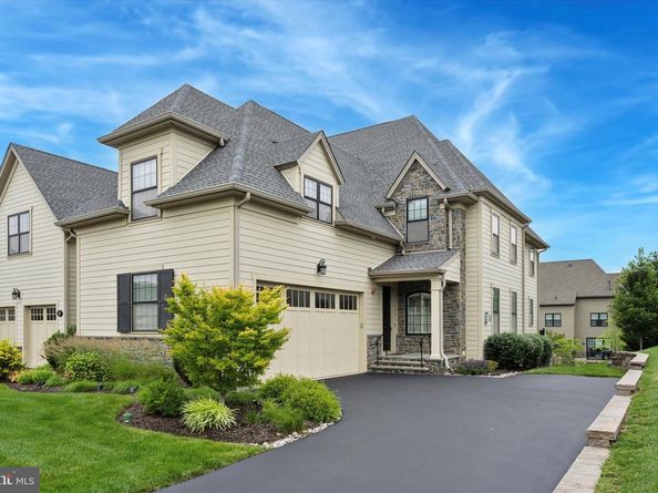 204 Pelham Court, Flourtown PA 19031