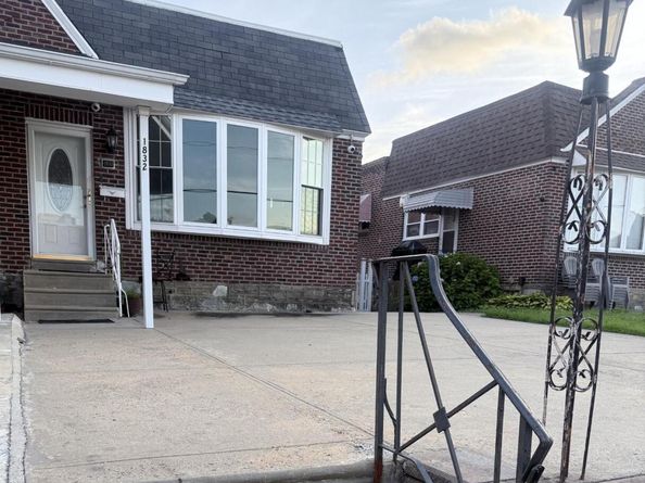 1832 Mower, Philadelphia PA 19152