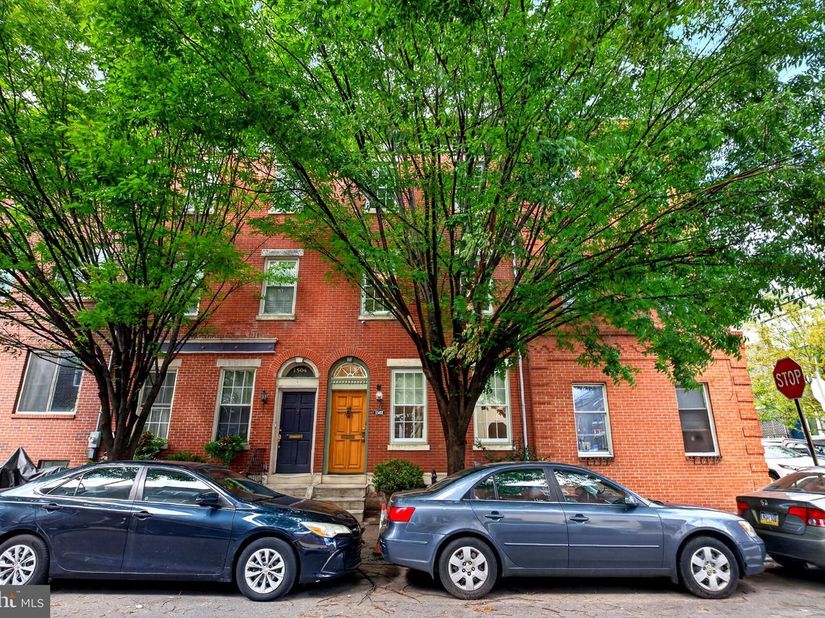 1502 S 5TH Street S, Philadelphia PA 19147
