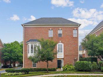 47761 Scotsborough Square