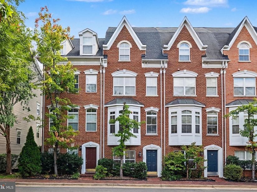 204 Martin Lane, Alexandria VA 22304