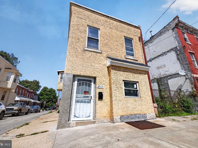 3717 Fairmount Avenue, Philadelphia PA 19104