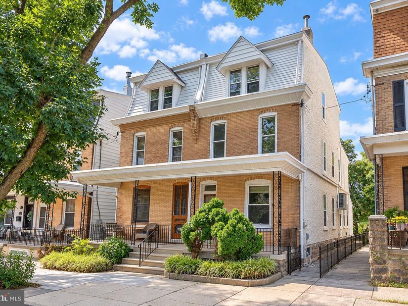 3740 Manayunk Avenue, Philadelphia PA 19128