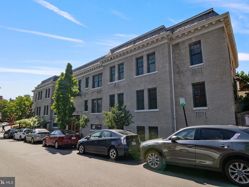 1708 Newton Street NW 104, Washington DC 20010