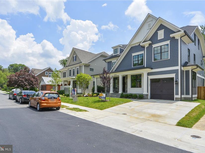 4510 Maple Avenue, Bethesda MD 20814