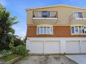 498 Avon Street