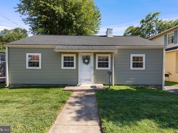 16 Haws Lane