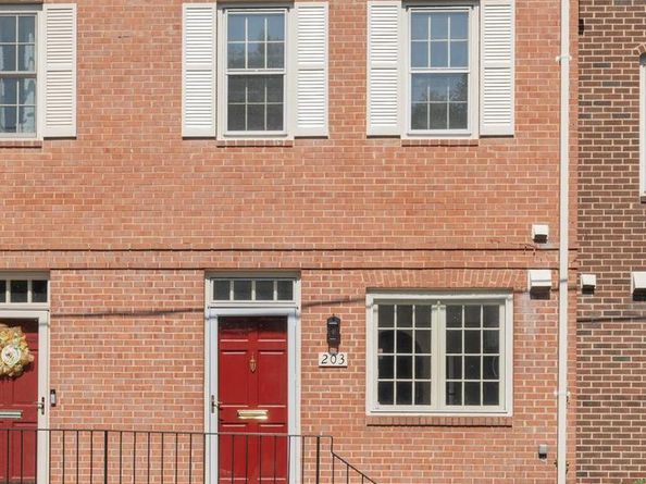203 S Payne Street, Alexandria VA 22314