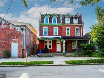 404 W Winona Street