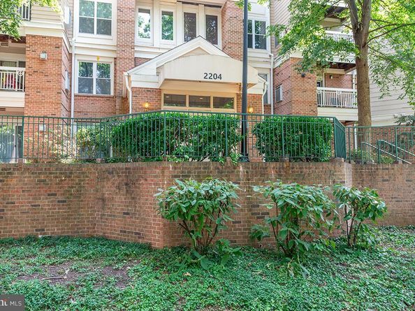 2204 Westcourt Lane 317, Herndon VA 20170