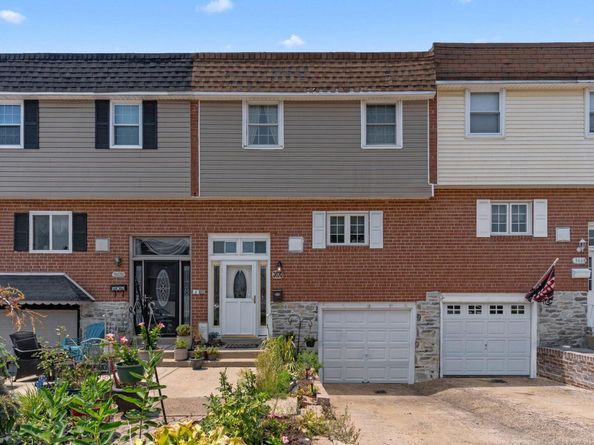 3670 Sussex Lane, Philadelphia PA 19114