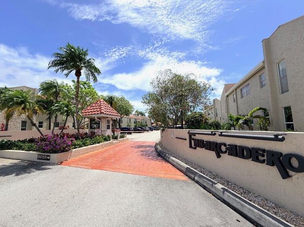 5326 NE 6th Avenue 23 H, Oakland Park FL 33334