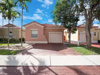 2327 NE 37th Terrace