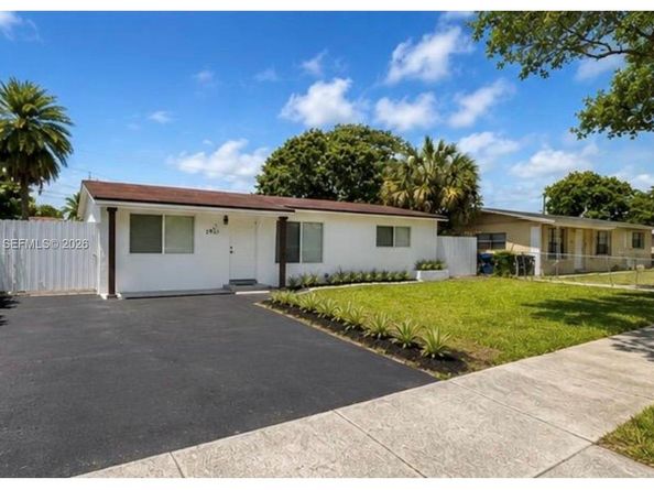 2931 NW 21st Street, Fort Lauderdale FL 33311