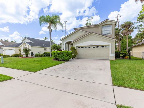 15157 Oak Chase Court, Wellington FL 33414