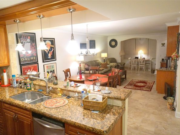 2851 Somerset Dr 103, Lauderdale Lakes FL 33311