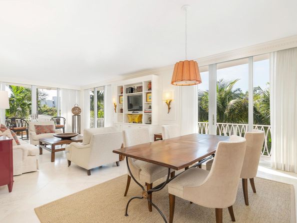 429 Australian Avenue 110, Palm Beach FL 33480