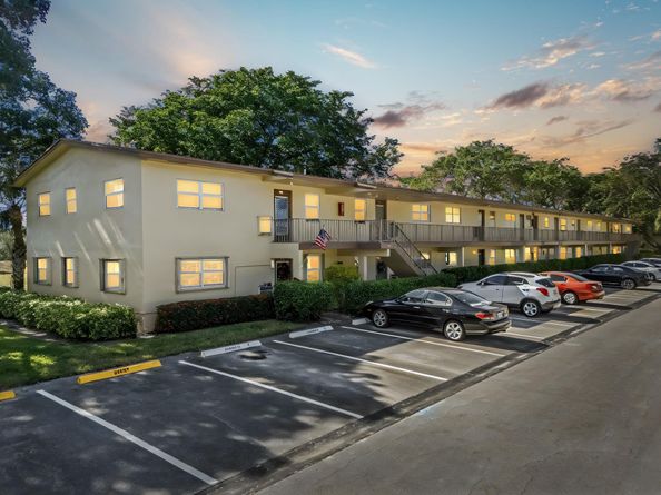 7390 NW 1st St 104, Margate FL 33063