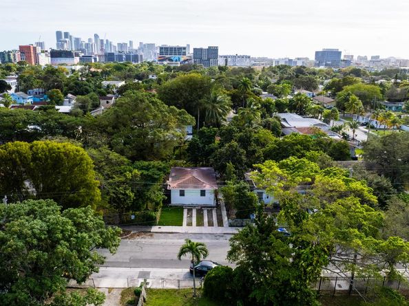 270 NW 35th Street, Miami FL 33127