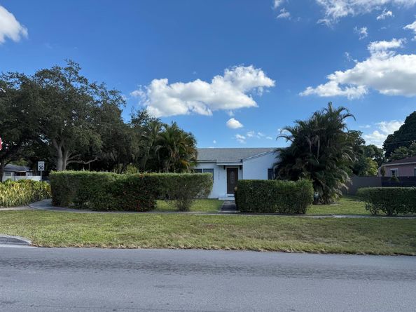 12475 NW 10th Avenue, North Miami FL 33168
