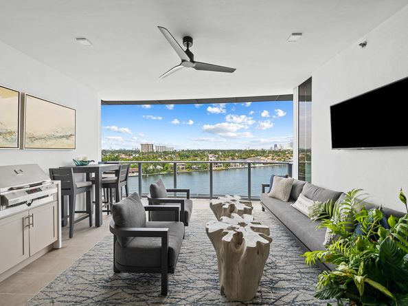 435 Bayshore Dr 703, Fort Lauderdale FL 33304