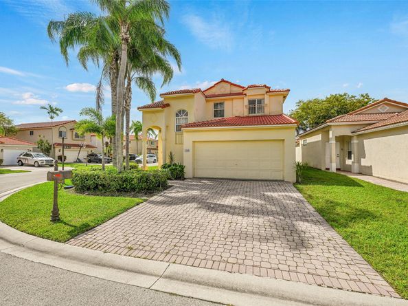 1688 SW 158th Ave, Pembroke Pines FL 33027