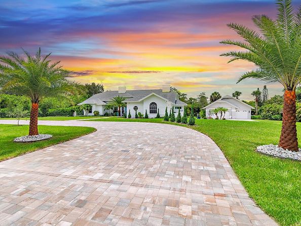 8852 154 Court N, Palm Beach Gardens FL 33418