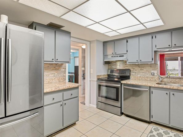 3154 Via Poinciana 409, Lake Worth FL 33467