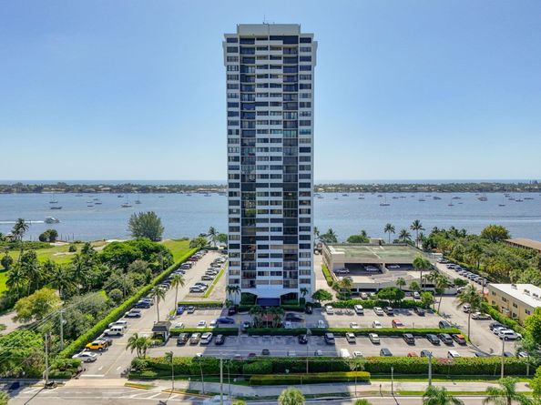 5600 N Flagler Drive 2703, West Palm Beach FL 33407