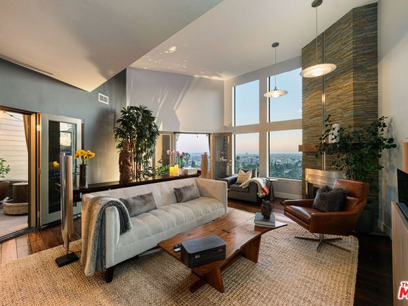5677 Spreading Oak Drive, Los Angeles CA 90068