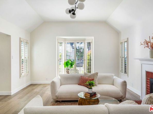 3770 Somerset Drive, Los Angeles CA 90016