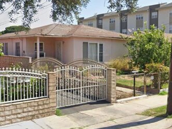 11819 Hamlin Street, North Hollywood CA 91606