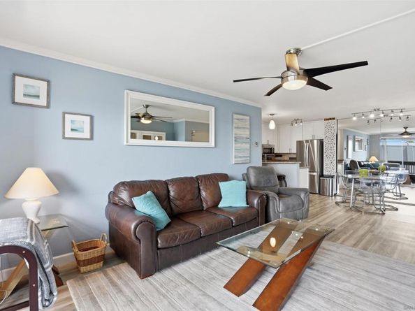 1855 Diamond 114, San Diego CA 92109