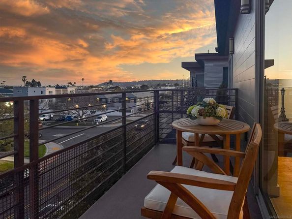 1122 Locust St, San Diego CA 92106