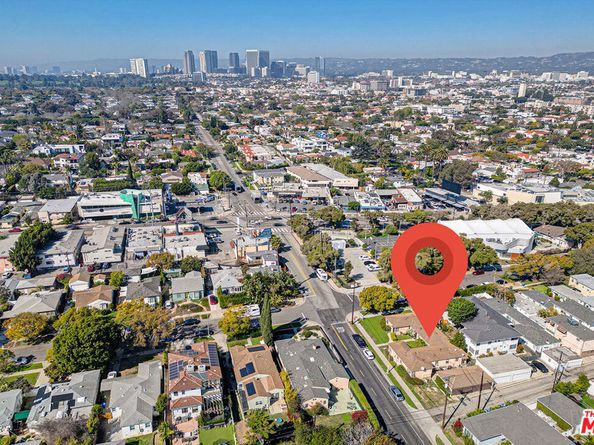 8767 Airdrome Street, Los Angeles CA 90035