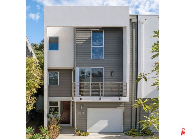 2526 N Via Artis Avenue, Los Angeles CA 90039