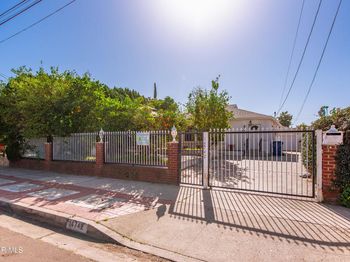 14742 Cohasset Street