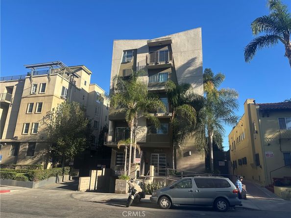 2864 Sunset Place 205, Los Angeles CA 90005