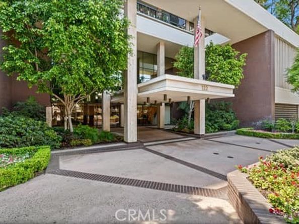 222 Monterey Road 104, Glendale CA 91206