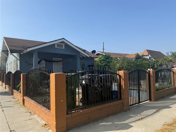 1300 W 71st, Los Angeles CA 90044