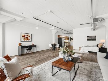 200 N San Fernando