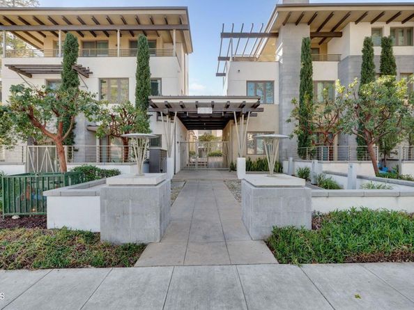 239 S Marengo Avenue 102, Pasadena CA 91101