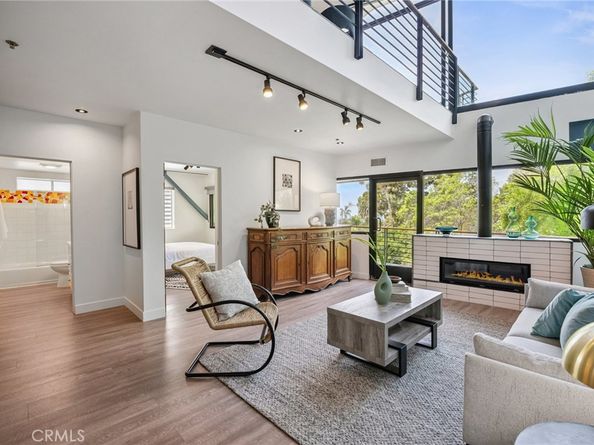 686 Diamond Street, Laguna Beach CA 92651