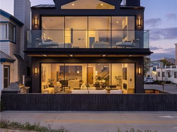 218 E Oceanfront