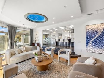 2637 N Mountain Avenue