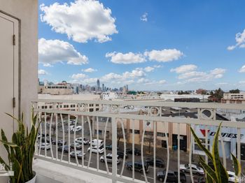 140 South Van Ness Avenue