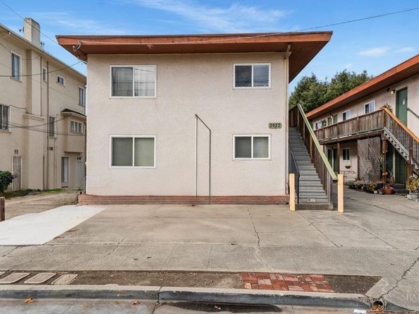 2922 Stanton Street, Berkeley CA 94702