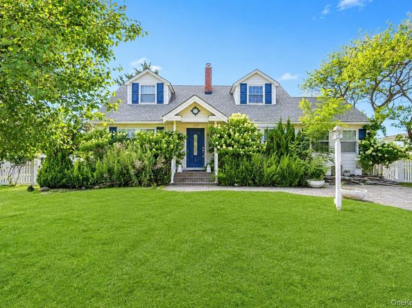 62 Grandview Drive, Shirley NY 11967