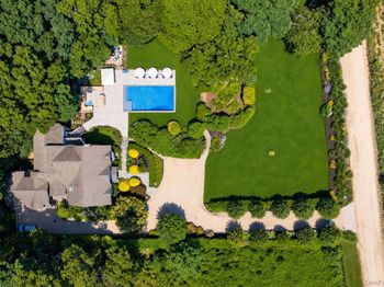 652 Noyack Path